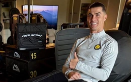 Ronaldo tự đăng ảnh trấn an người hâm mộ