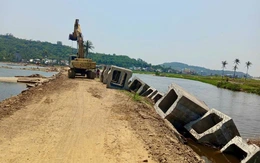 Sớm hoàn thiện đê ngăn mặn để giúp người dân