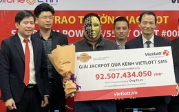 Trúng Jackpot Vietlott hơn 79 tỉ, người chơi thực nhận hơn 71 tỉ đồng