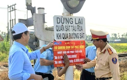 Quảng Ngãi cảnh báo sẽ phạt nguội khi vượt đèn đỏ qua đường sắt