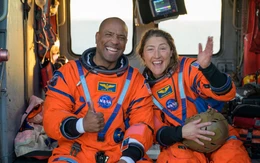 Phi hành đoàn Artemis II rạng rỡ sau sứ mệnh lịch sử