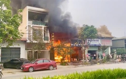 Mua dao chém chồng mới của vợ cũ rồi phóng hỏa đốt nhà hàng