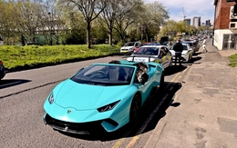 Cứ ngỡ đi siêu xe hàng chục tỉ đến đám cưới rất ngầu, tài xế nhận cái kết 'dở khóc dở cười'