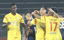 Công An Hà Nội hòa đội cuối bảng trong ngày Đình Bắc ghi bàn