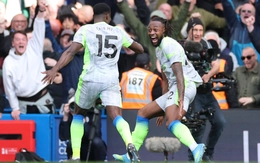 Đè bẹp Chelsea, Man City đe dọa ngôi đầu của Arsenal