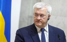 Ukraine dỡ bỏ khuyến cáo hạn chế công dân du lịch tới Hungary