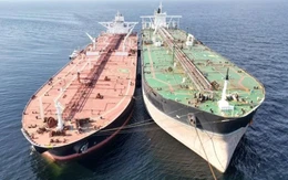 Malaysia bắt 2 tàu chở dầu ngoài khơi Penang, giữ các thuyền viên 5 nước