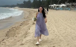 Cô gái đang hí hửng thì hú hồn hú vía vì thấy rắn