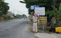Tài xế 'hãm phanh' với mô hình giả cảnh sát giao thông bắn tốc độ ở Tây Ninh