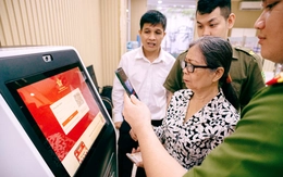 Thành ủy TP.HCM: Đẩy mạnh phát triển ứng dụng công nghệ cụ thể phục vụ người dân