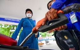 Bộ Công Thương lý giải việc giảm giá dầu vào 0h ngày 16-4