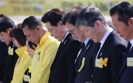 Đương kim Tổng thống Hàn Quốc đầu tiên dự lễ tưởng niệm thảm họa chìm phà Sewol