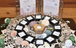 Thành phố ở Nhật tặng đá quý cho trẻ sơ sinh, có cả kim cương