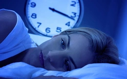 Vì sao nhiều người thường thức giấc lúc 3 giờ sáng?