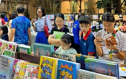 Lần đầu cư dân sống ở chung cư TP.HCM có hội sách ngay dưới nhà