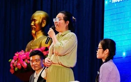 Nữ sinh viên ngành quan hệ quốc tế: Khiếm thị đời vẫn thú vị