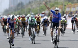 Chặng đua hấp dẫn giúp Marchuk Dzianis củng cố áo xanh Cúp truyền hình TP.HCM