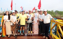 Ngàn người hội tụ vùng đất thép Quảng Trị đạp xe vì hòa bình