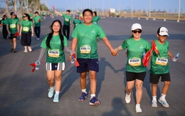 Cả nhà mình nắm tay cùng về đích Green Family Walk Cần Giờ