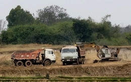 Lợi dụng 'cải tạo đất', múc đất nông nghiệp đem bán?