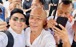 Thử lẩu gà của 'chủ quán đuổi khách', người Việt nhận xét sao?