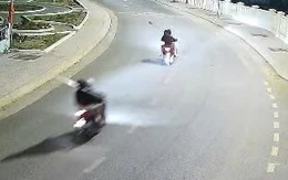 Phóng xe vun vút, 'múa' dao phóng lợn trên đường, ba thanh niên bị triệu tập