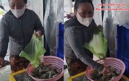 'Chị mua tôm chứ không mua nước em ơi'