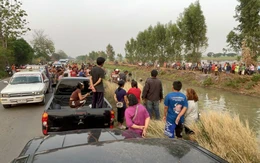 Xe lao xuống kênh ở Thái Lan, người cha hy sinh cứu 4 người thân