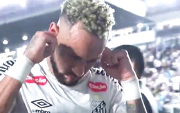 Neymar bức xúc vì bị hiểu lầm ‘bịt tai né la ó’