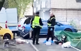 Xuất hiện video 2 sĩ quan cảnh sát Ukraine bỏ chạy khỏi hiện trường vụ xả súng