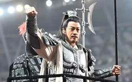 Hà Nhuận Đông tăng 2 triệu fan, nhận quảng cáo ồ ạt nhờ 'tướng quân kem nền' Trương Lăng Hách