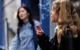 Quốc hội Anh thông qua dự luật cấm 'cả một thế hệ' mua thuốc lá suốt đời