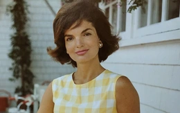 Thời trang nghỉ dưỡng cảm hứng từ tủ đồ Jackie Kennedy