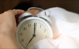 Mối liên hệ giữa nóng bức và mất ngủ: Vì sao bạn khó ngủ khi trời nóng?