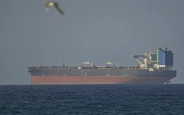 Đình hoãn đàm phán, Hormuz vẫn tê liệt