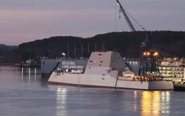 Hỏa hoạn trên tàu khu trục tàng hình USS Zumwalt - 'sai lầm 8 tỉ USD' của Hải quân Mỹ