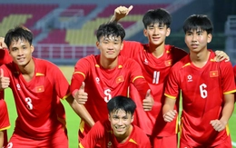 U17 Việt Nam mang cúp vô địch Đông Nam Á về nước vào chiều 26-4
