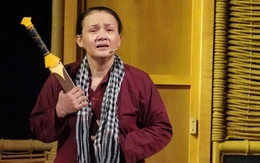 Thanh gươm và bà mẹ, lời thề trung thành với Tổ quốc