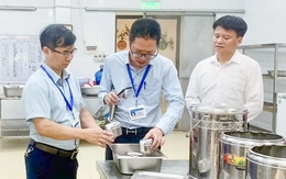 Tin tức sáng 27-4: Đề xuất chủ tịch UBND xã được phạt 50 triệu với cá nhân vi phạm an toàn thực phẩm