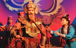 Sân khấu sử Việt, cách mạng vẫn hấp dẫn khán giả hôm nay