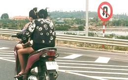 Lập biên bản xử phạt 2 thiếu nữ 'đầu trần', phóng xe máy ngược chiều ở làn 100km/h trên cao tốc