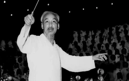 Nhìn lại ‘51 năm bản hùng ca đất nước’ qua những bức ảnh xúc động