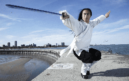 Nhưng môn võ có thật nhưng bị Kim Dung phóng đại quá đà