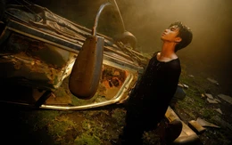 'Tân binh toàn năng' LEZII khoe trọn kỹ năng trong MV mới