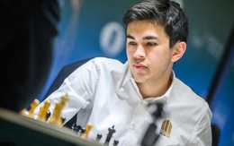 Thắng thuyết phục Nakamura, kỳ thủ 20 tuổi Sindarov lọt top 5 thế giới