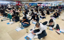 Có một cuộc thi gọi tên 'người cắn hạt hướng dương nhanh nhất'