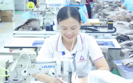 Một công ty ở Quảng Ngãi hỗ trợ tiền xăng cho 1.300 công nhân