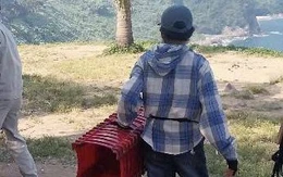 Người phụ nữ ném ghế xuống vực ở bán đảo Sơn Trà do lo sợ bị thu giữ đồ vật