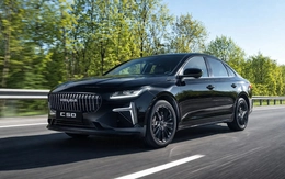 Thương hiệu ô tô huyền thoại Volga thời Liên Xô tái xuất, gần như 'bê nguyên' từ xe Trung Quốc sang