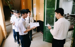 Tuyển sinh lớp 10